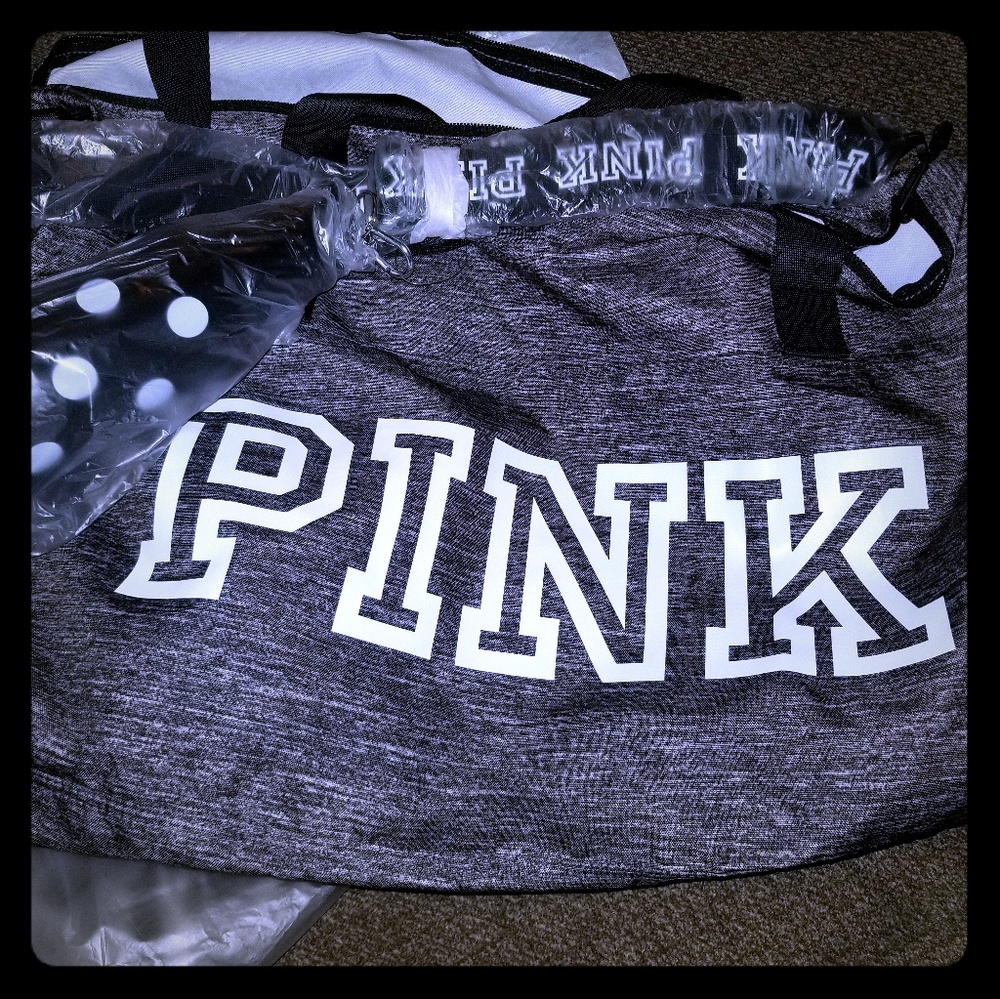 NWT Victoria Secret Pink duffel bag w/water bottle